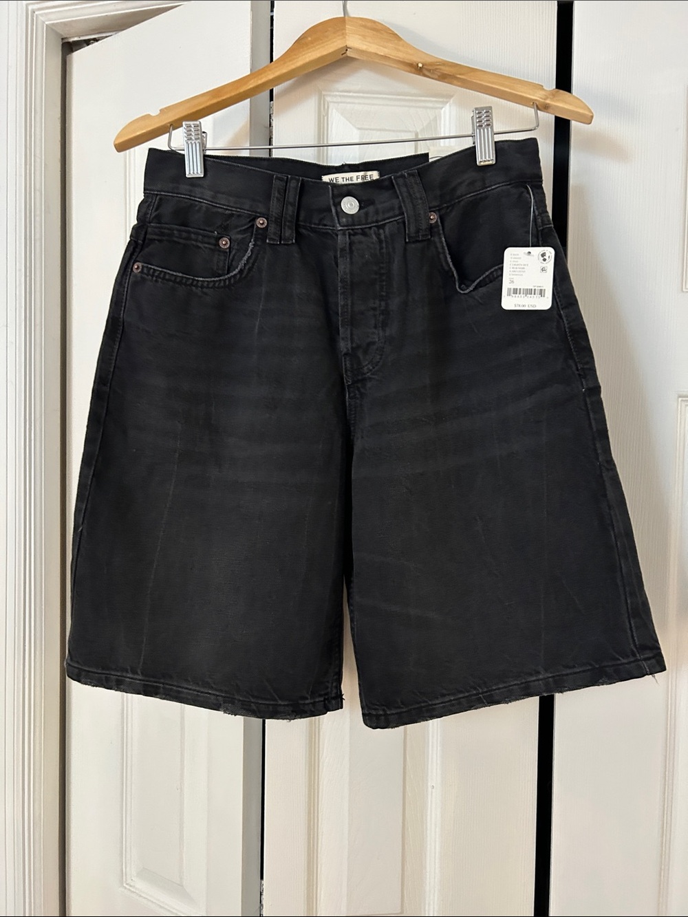 Free People We The Free Montana Black Denim Longer-Length Jean Shorts sz 26
